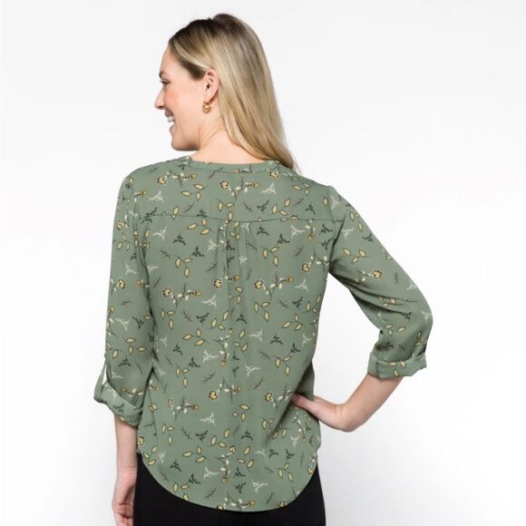 41 HAWTHORN
Astrid Two Pocket Blouse Light Green S Stitch Fix Nwt - Picture 3 of 7